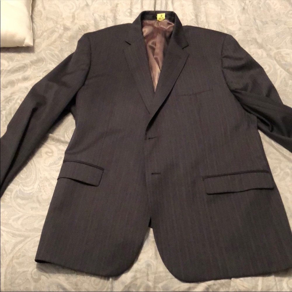 Men’s Suit
